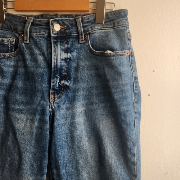 Old Navy- High Rise O.G Straight - Picture 3 of 6